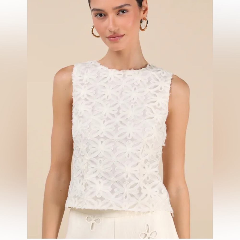 Lulus Charissa ivory textured sleeveless top nwt medium